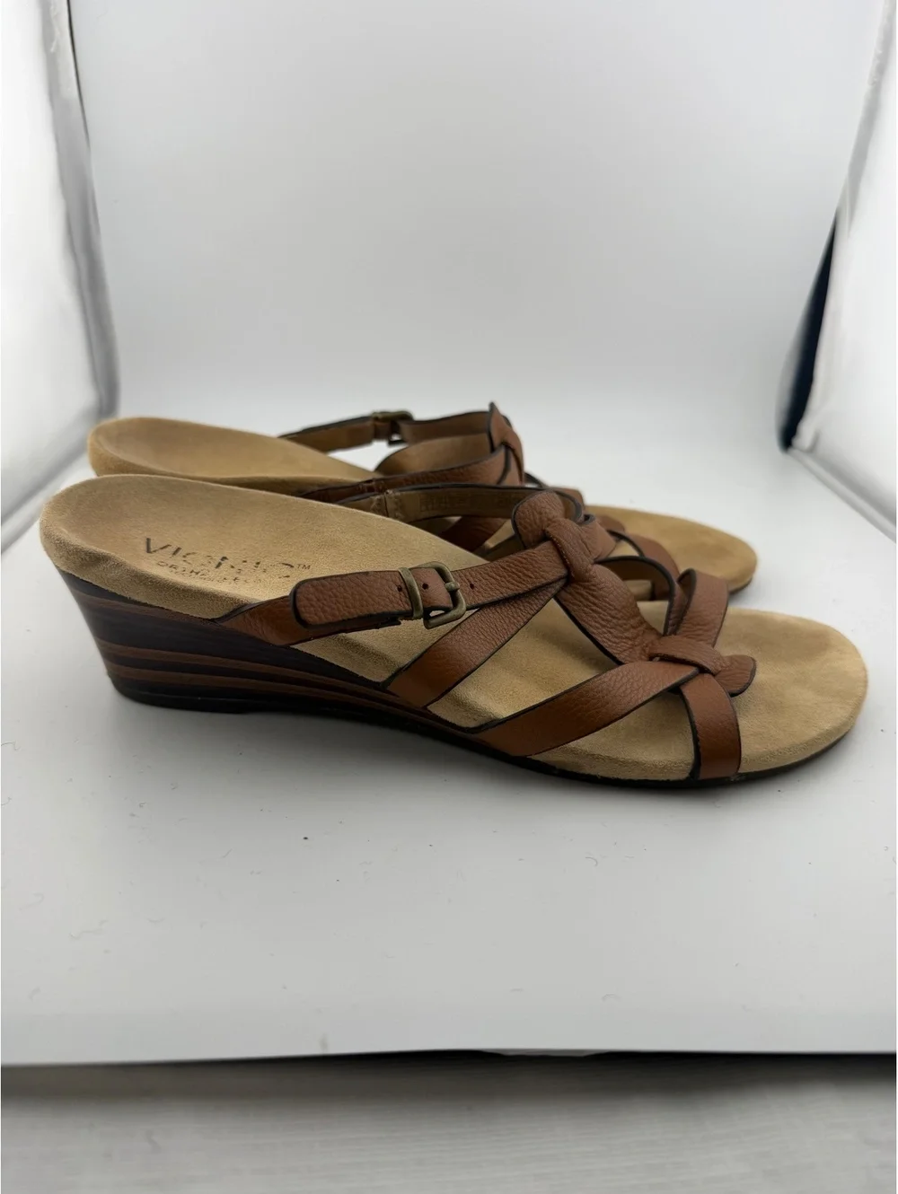 Vionic Orthaheel Leather Wedge Sandals, Size 8